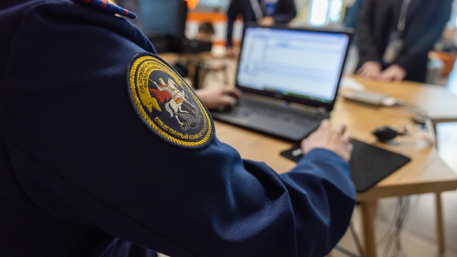 Бывший замдиректора новоуренгойской школы обвиняется в получении взятки
