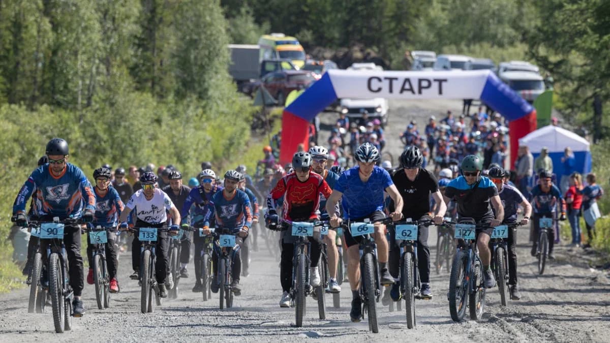Двойной вызов: новоуренгойские велосипедисты готовятся к летним стартам. Видео