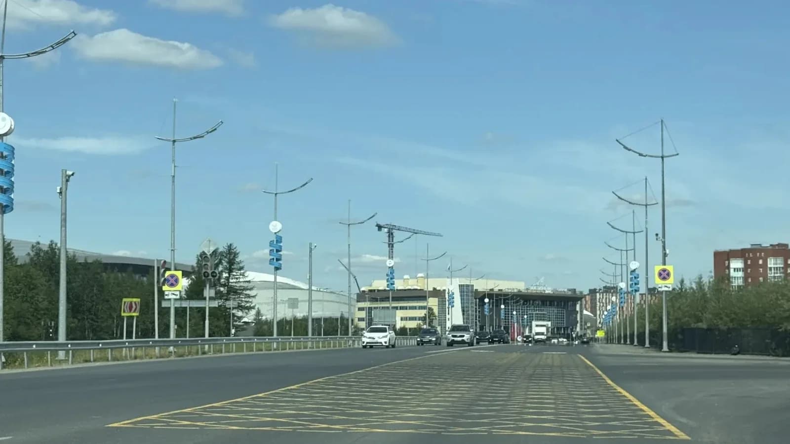 На главном перекрестке Нового Уренгоя появилась «вафельница»