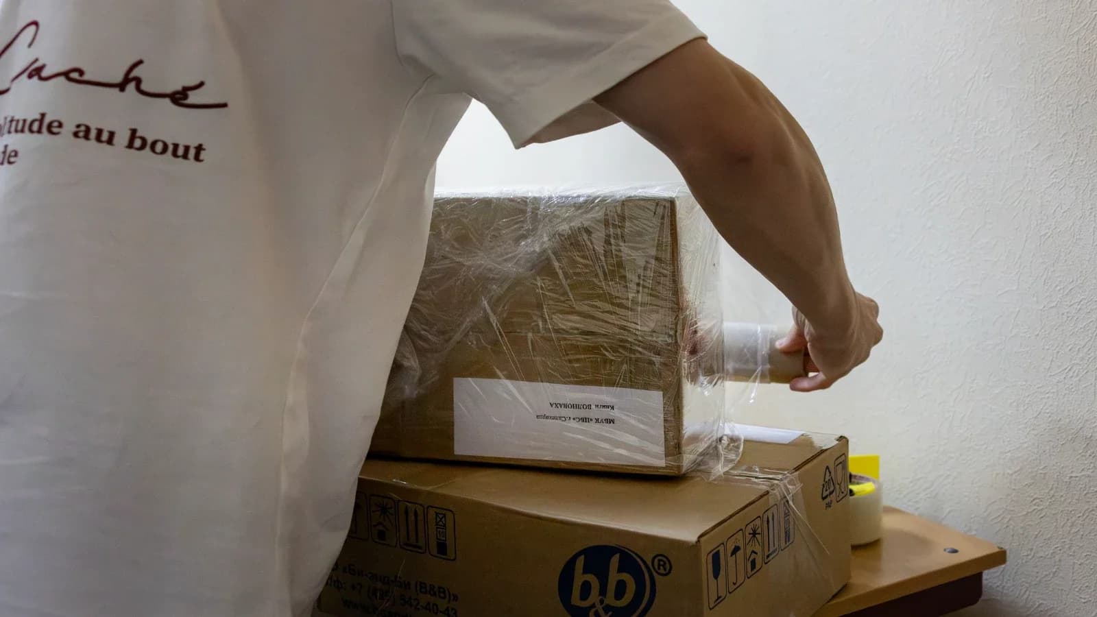 В Новом Уренгое собирают помощь для жителей подшефных территорий ДНР