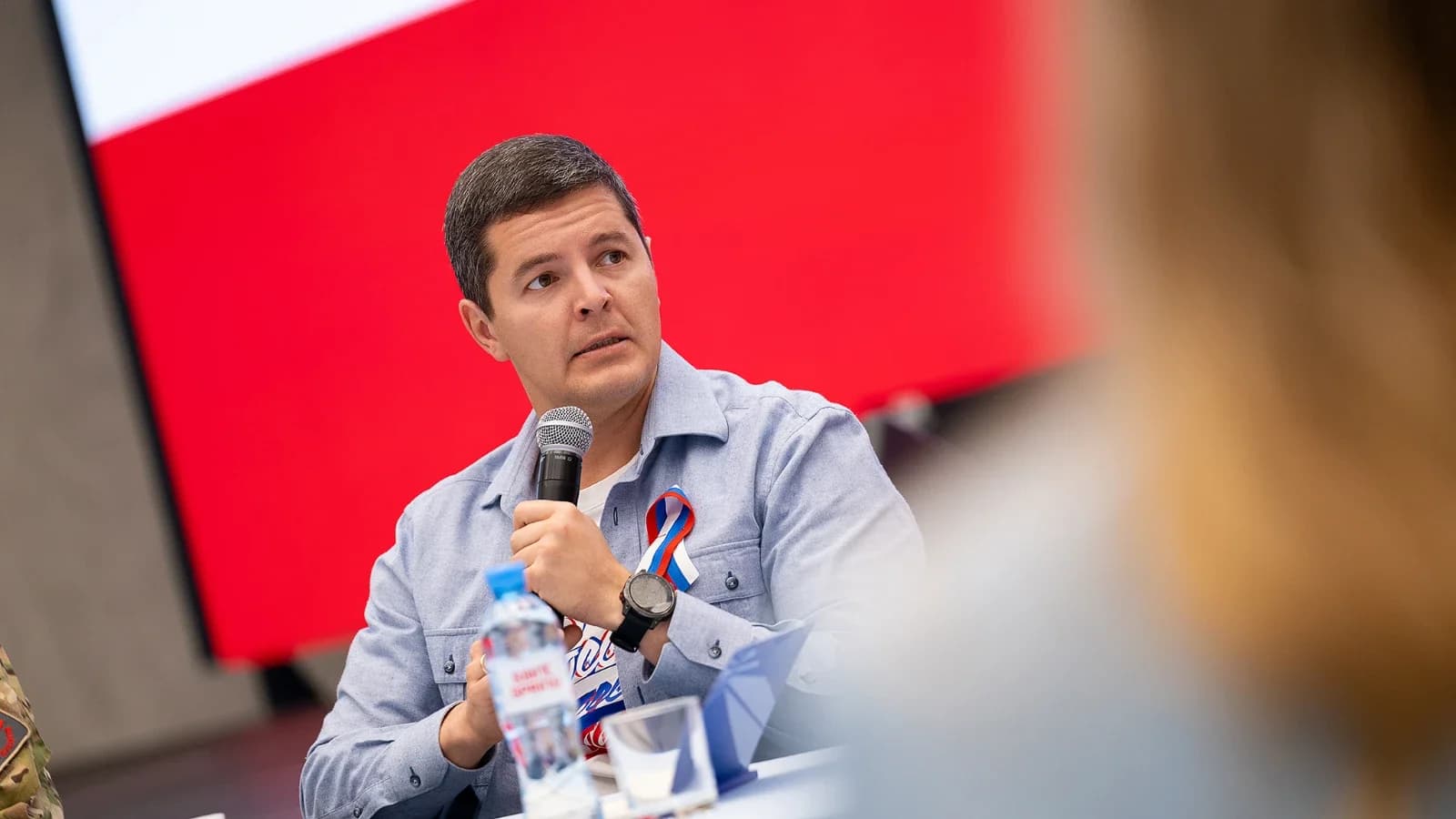 В Новом Уренгое Дмитрий Артюхов встретился с участниками СВО и их семьями