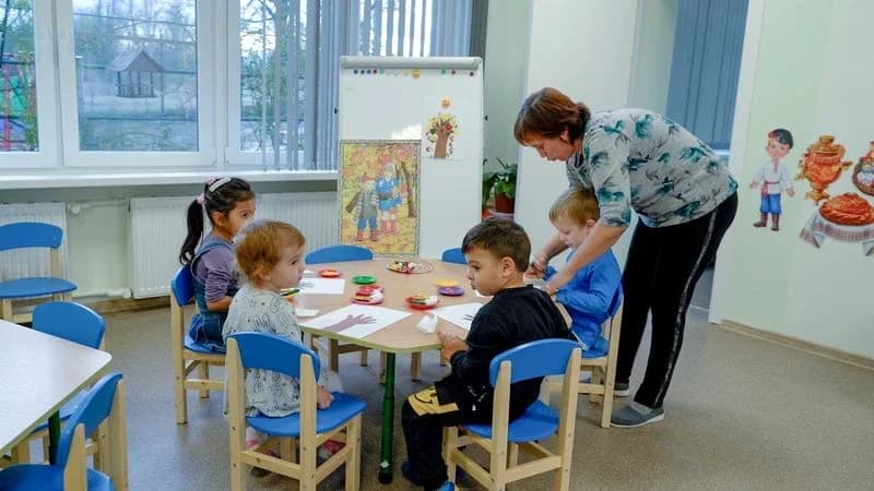 Новоуренгойцы могут бесплатно освоить профессию няни