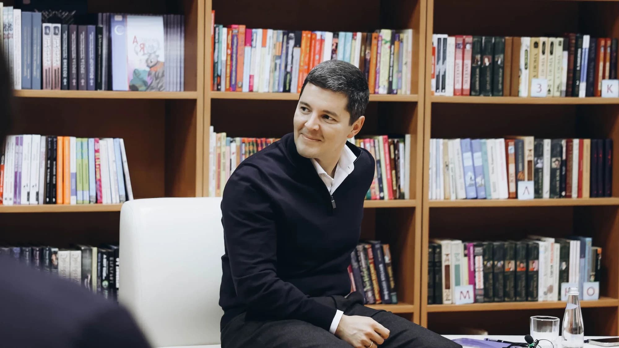 Дмитрий Артюхов рассказал молодежи России и зарубежья о Ямале